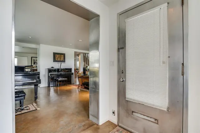 Photo 6 — 600 NE 19th Street, Oklahoma City, OK 73105