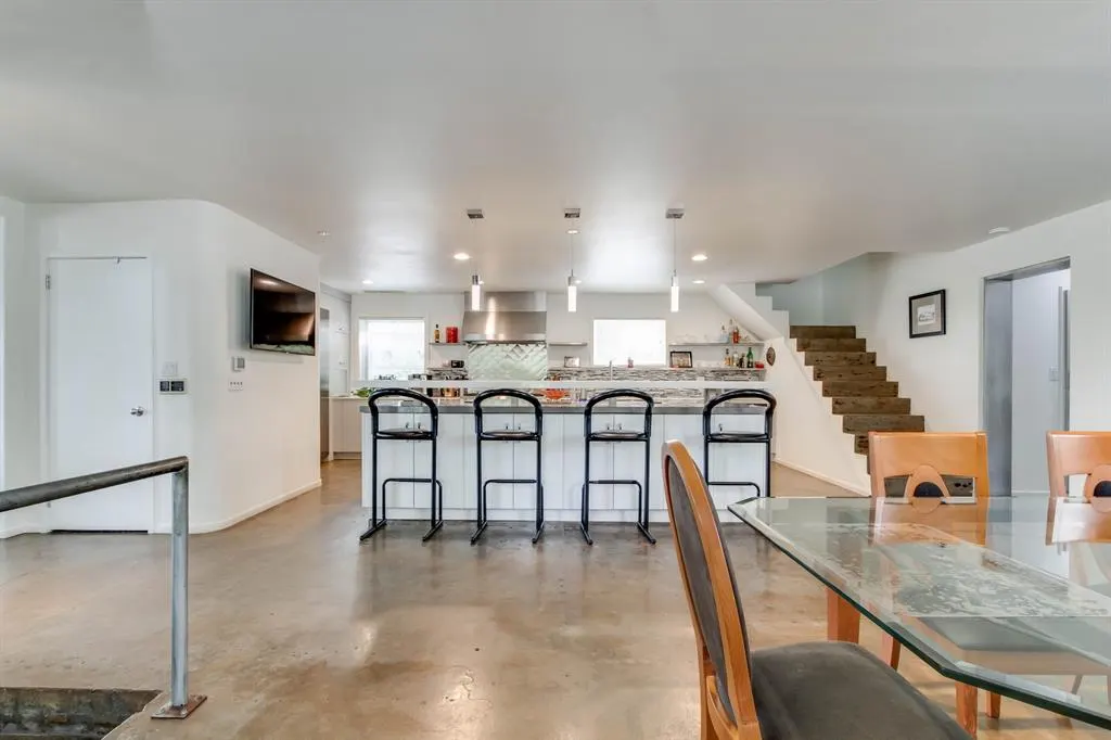 Photo 13 — 600 NE 19th Street, Oklahoma City, OK 73105