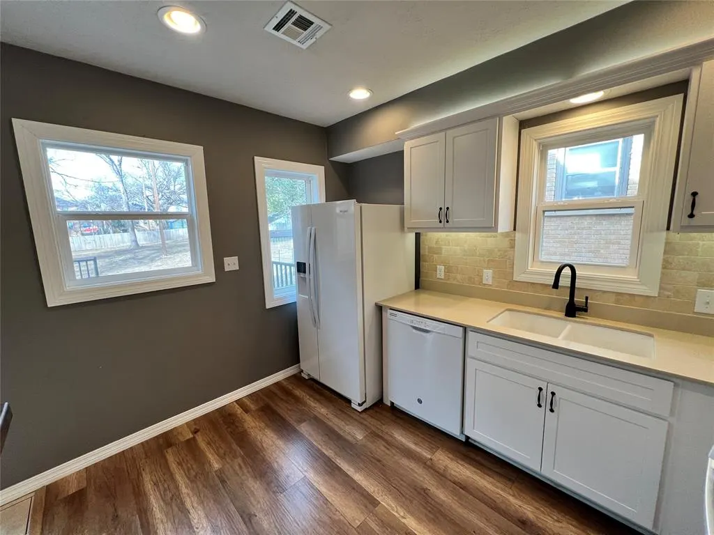 Photo 11 — 2933 NW 11th Street, Oklahoma City, OK 73107