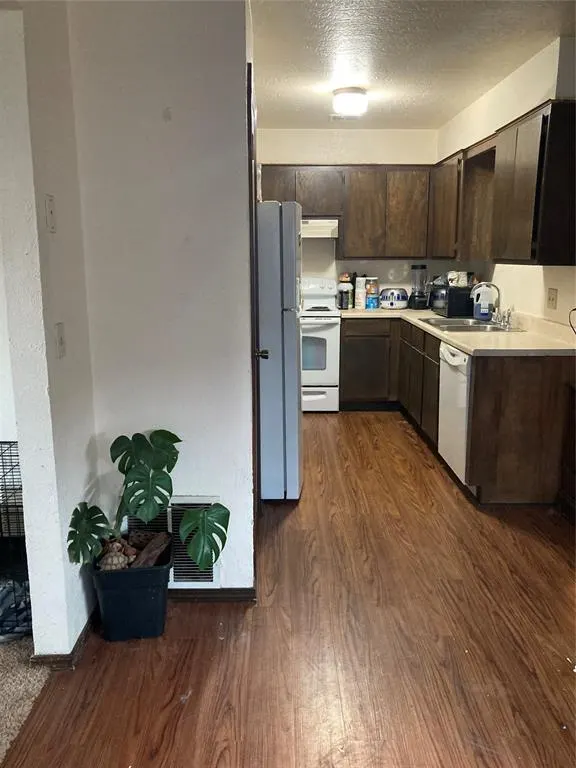 Photo 3 — 236 Barrett Place, Edmond, OK 73003