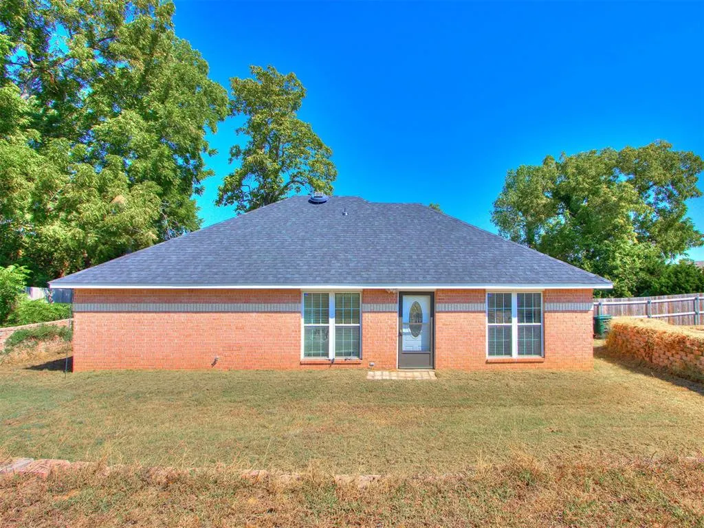 Photo 36 — 10720 NE 10th Street, Midwest City, OK 73130