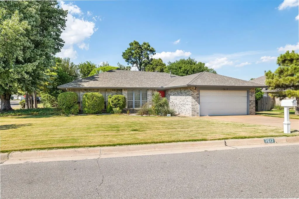Photo 2 — 7617 Kathryn Way, Oklahoma City, OK 73162