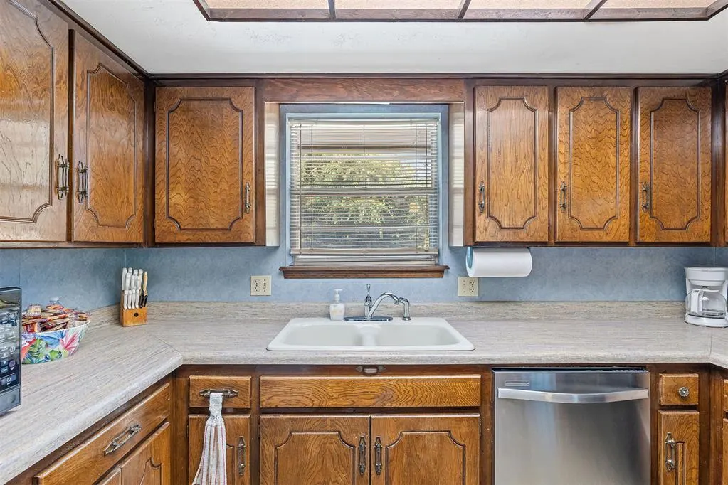 Photo 12 — 7617 Kathryn Way, Oklahoma City, OK 73162