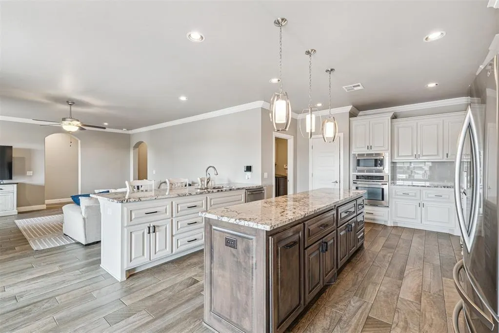 Photo 2 — 824 Winning Colors Drive, Edmond, OK 73025