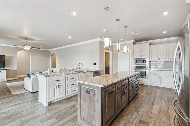 Photo 2 — 824 Winning Colors Drive, Edmond, OK 73025