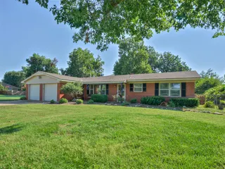Sold home at 406 S Pine Street