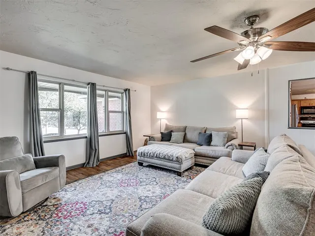 Photo 4 — 406 S Pine Street, Crescent, OK 73028