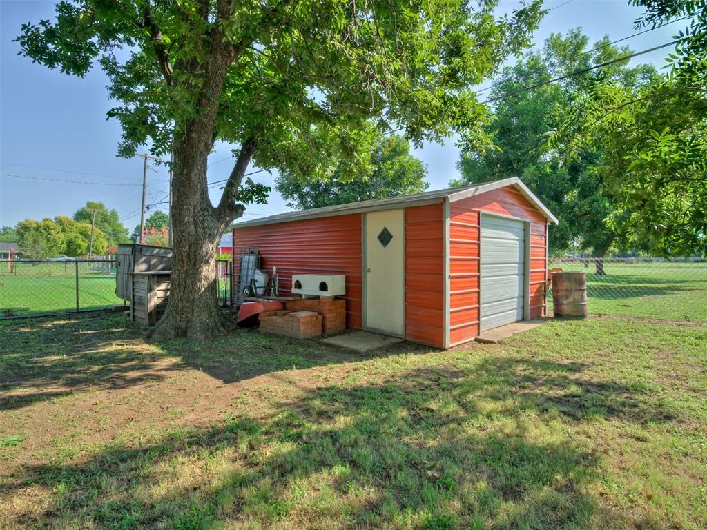 Photo 40 — 406 S Pine Street, Crescent, OK 73028