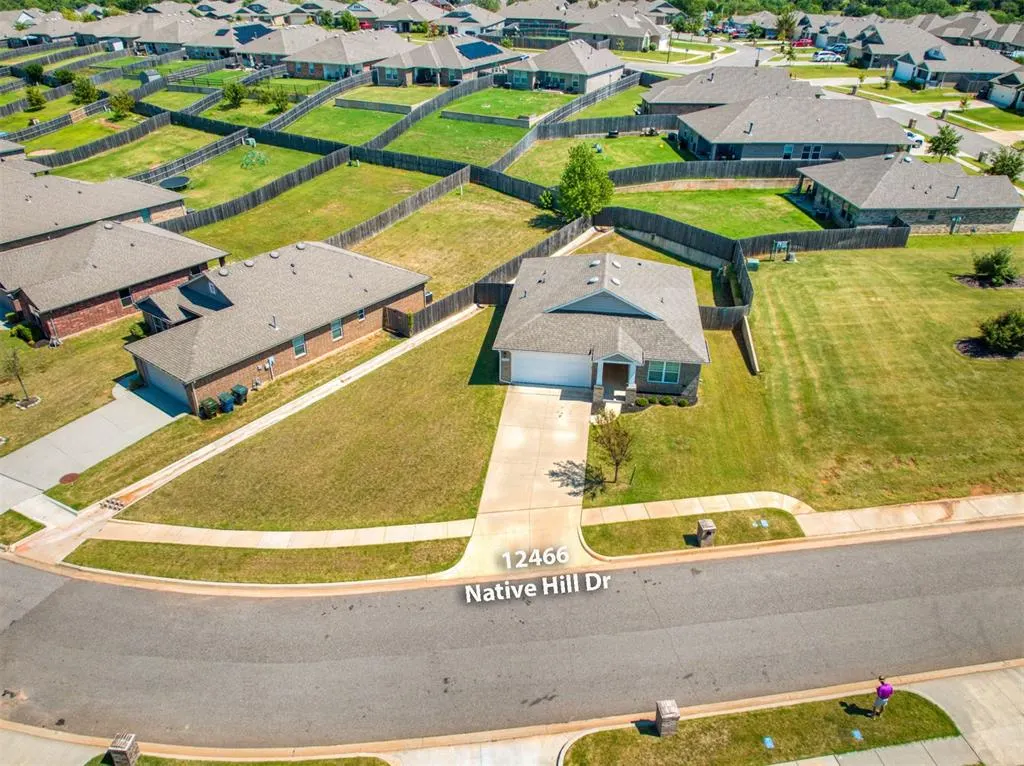 Photo 3 — 12466 Native Hill Drive, Choctaw, OK 73020
