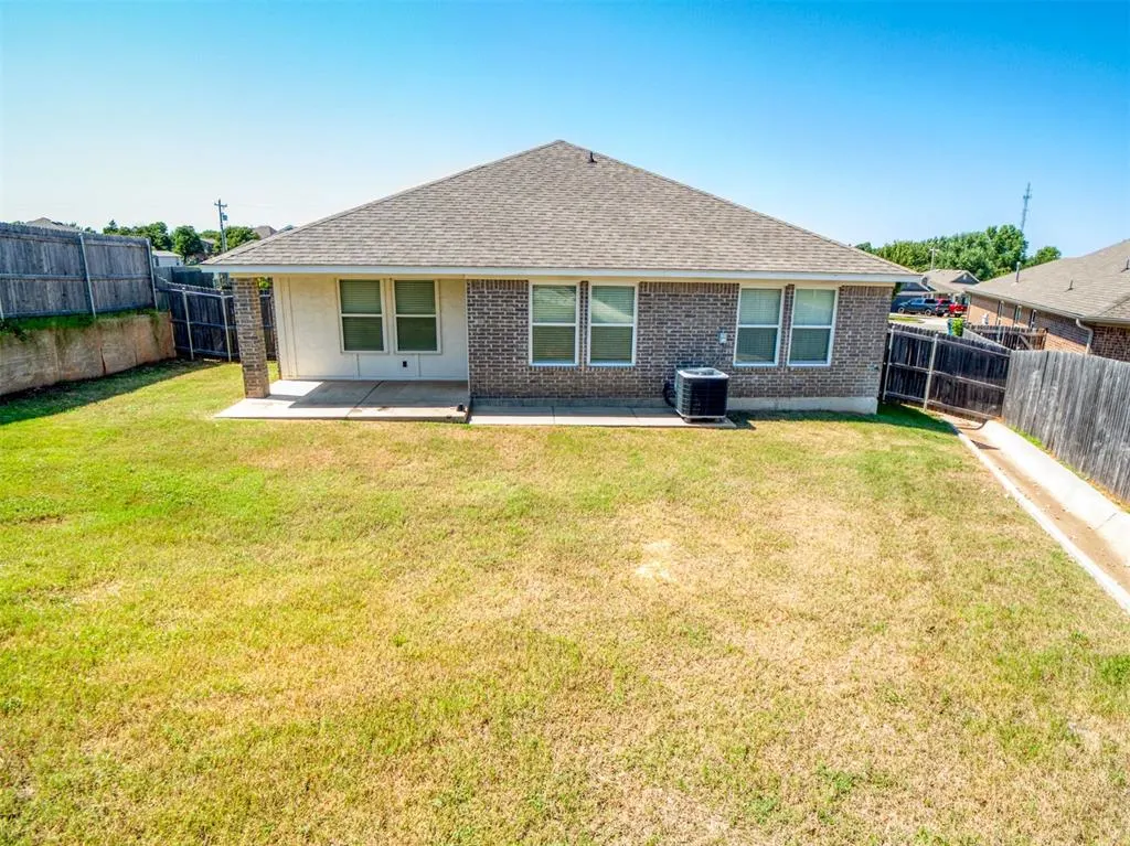 Photo 11 — 12466 Native Hill Drive, Choctaw, OK 73020