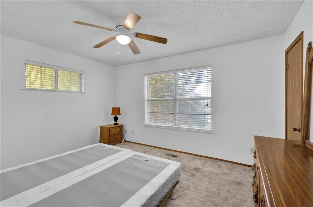 Photo 15 — 21775 E Eighth Street, Hinton, OK 73047