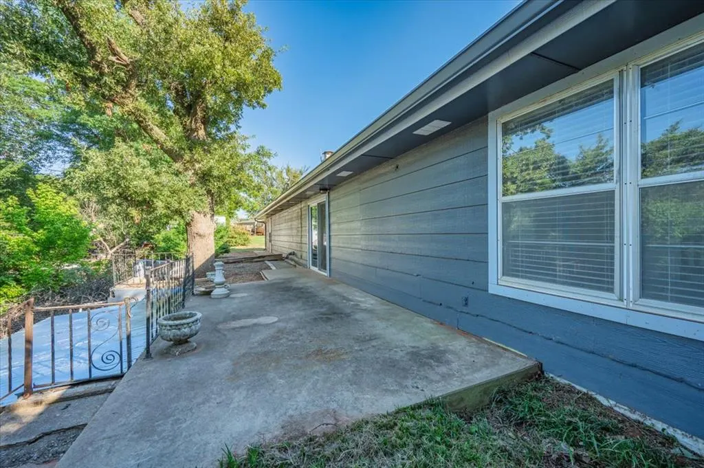 Photo 27 — 21775 E Eighth Street, Hinton, OK 73047