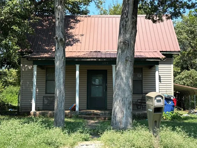 Photo 4 — 609 E Broadway Street, Anadarko, OK 73005