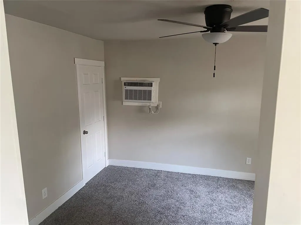Photo 7 — 523 SE 4th Street, Lexington, OK 73051