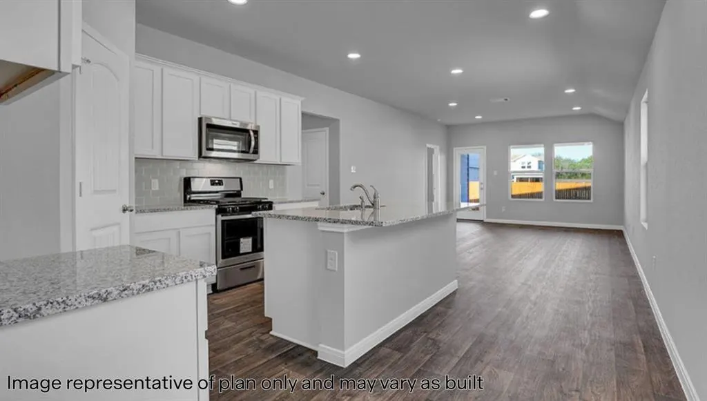 Photo 3 — 636 NE 107th Street, Oklahoma City, OK 73131