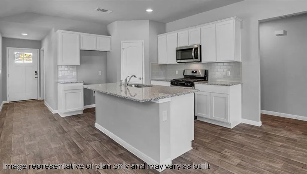 Photo 14 — 636 NE 107th Street, Oklahoma City, OK 73131