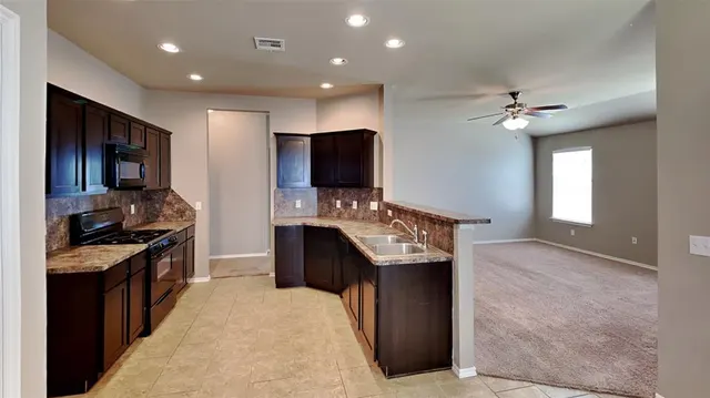 Photo 6 — 8520 SW 49th Circle, Oklahoma City, OK 73179