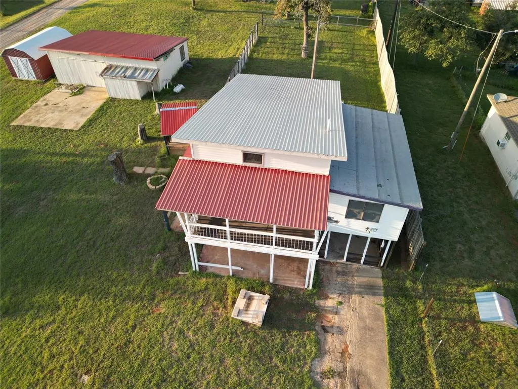 Photo 3 — 612 Easy Street, Fort Cobb, OK 73038
