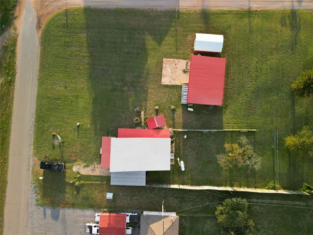 Photo 8 — 612 Easy Street, Fort Cobb, OK 73038