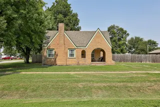 Sold home at 310 NW Belle Street