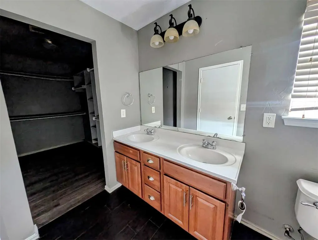 Photo 9 — 7909 Chumley Lane, Oklahoma City, OK 73135