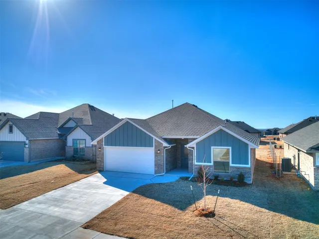 Photo 7 — 479 Grand Sycamore Drive, Washington, OK 73093