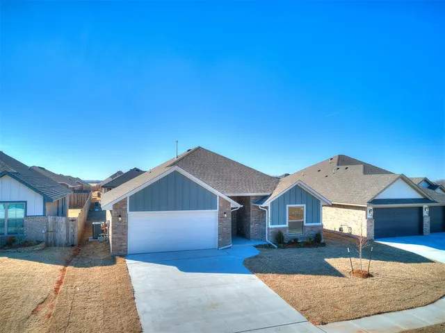 Photo 8 — 479 Grand Sycamore Drive, Washington, OK 73093