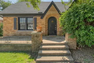 Sold home at 1142 NW 42nd Street