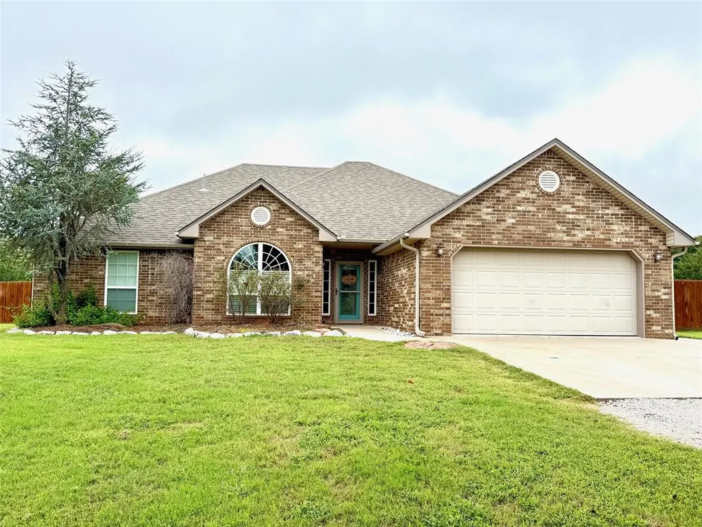 Front exterior — 910935 S Moccasin Trail, Chandler, OK 74834
