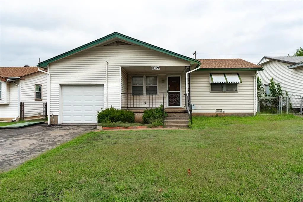 Photo 2 — 809 SE 62nd Street, Oklahoma City, OK 73149