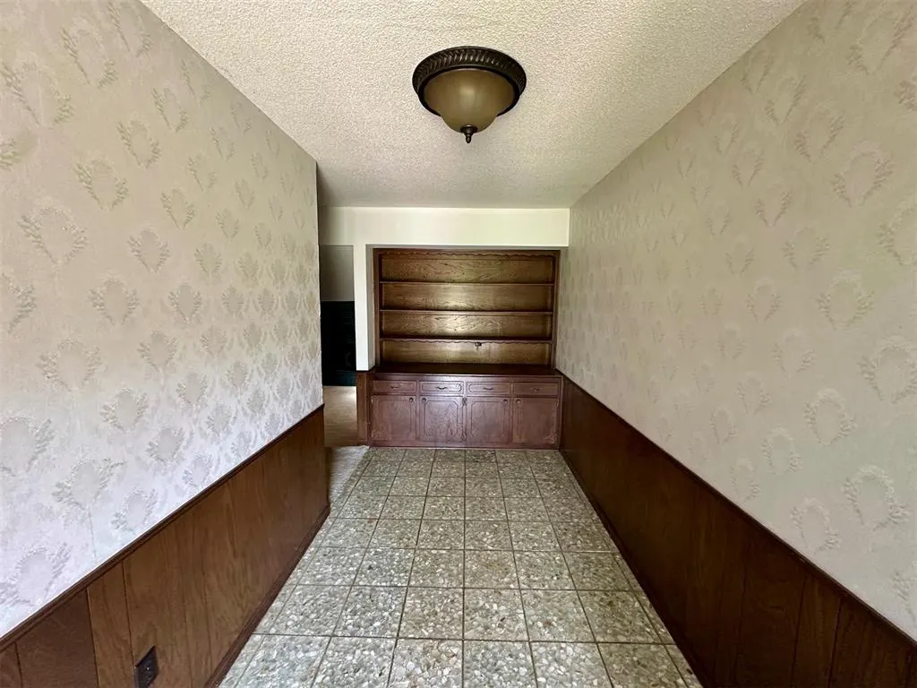 Photo 5 — 201 W 11th Street, Cordell, OK 73632