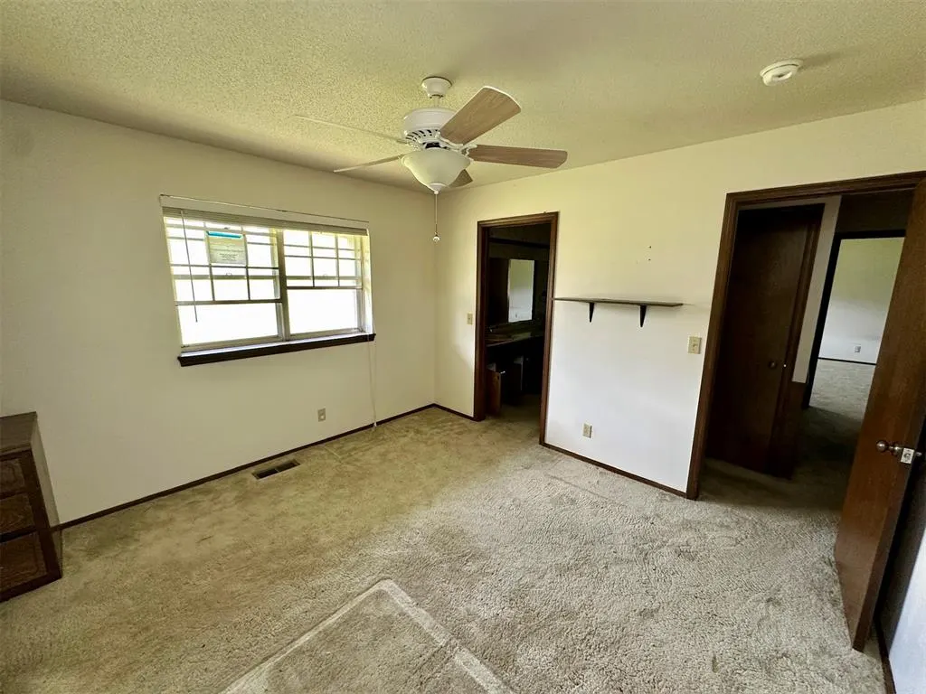 Photo 32 — 201 W 11th Street, Cordell, OK 73632