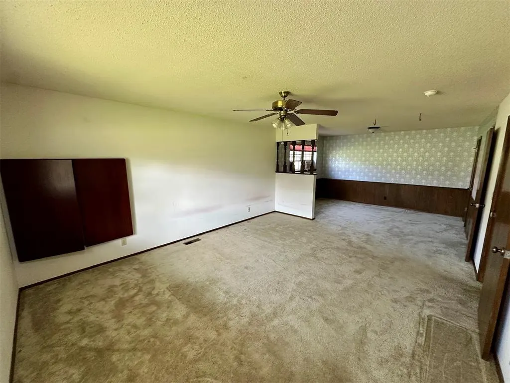Photo 36 — 201 W 11th Street, Cordell, OK 73632