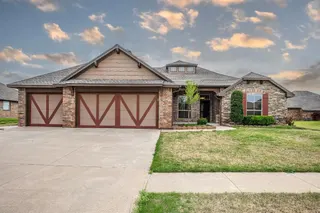 Sold home at 9609 Lakecrest Drive
