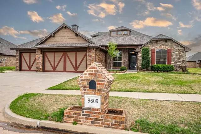 Photo 2 — 9609 Lakecrest Drive, Oklahoma City, OK 73159