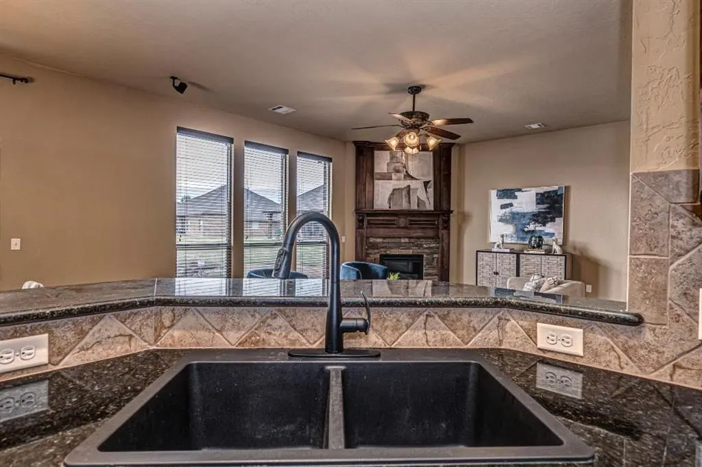 Photo 18 — 9609 Lakecrest Drive, Oklahoma City, OK 73159