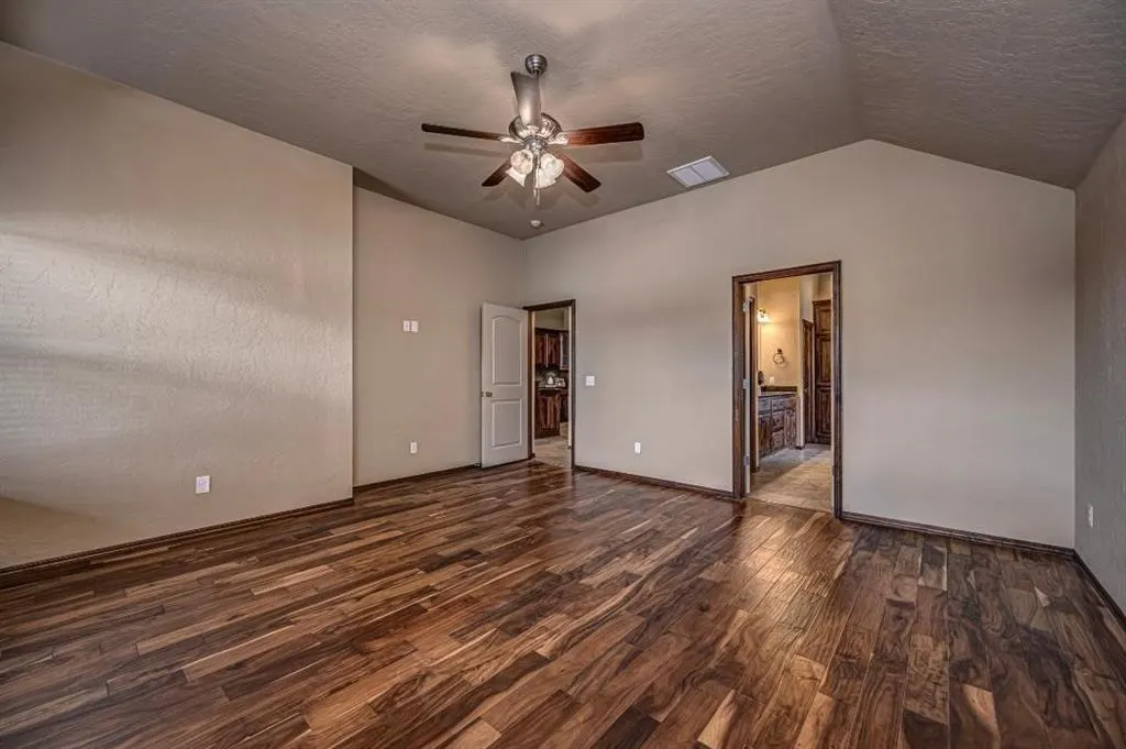 Photo 19 — 9609 Lakecrest Drive, Oklahoma City, OK 73159