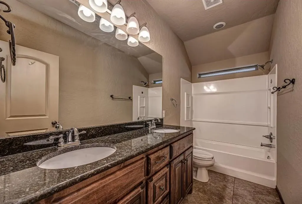 Photo 27 — 9609 Lakecrest Drive, Oklahoma City, OK 73159