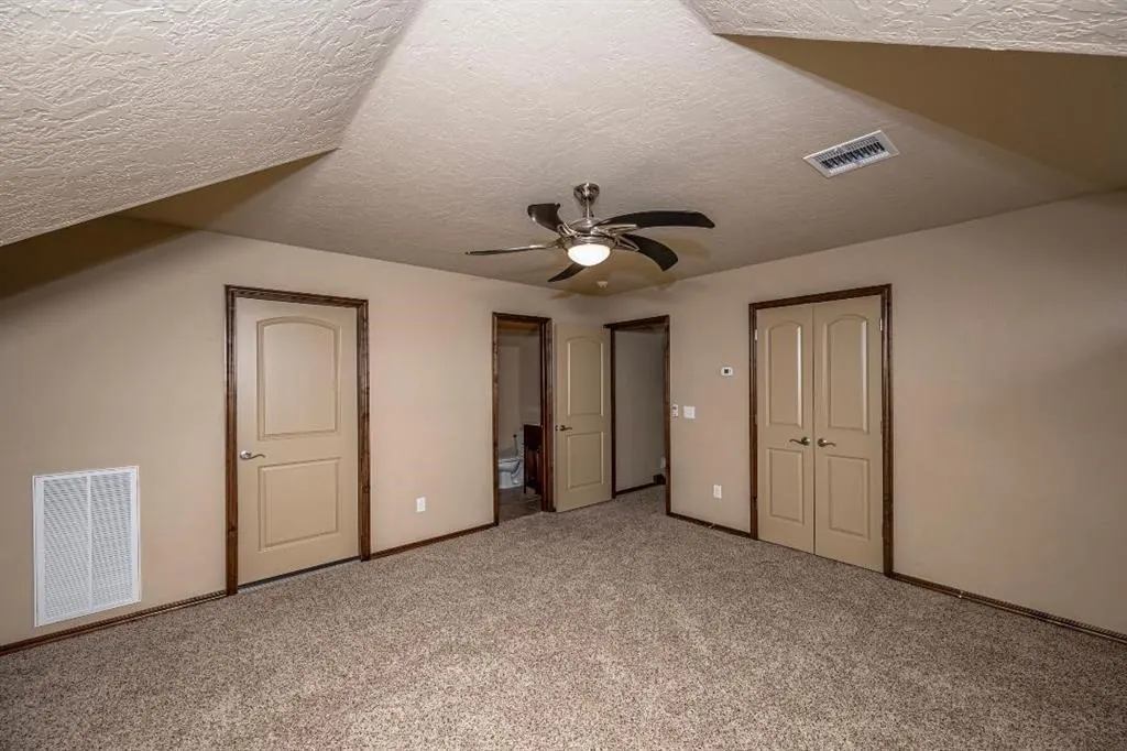 Photo 28 — 9609 Lakecrest Drive, Oklahoma City, OK 73159