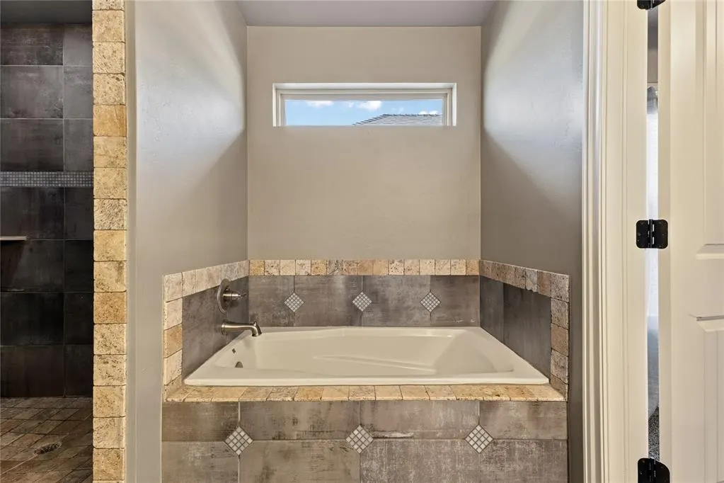 Photo 26 — 2701 Falling Leaves Drive, Weatherford, OK 73096