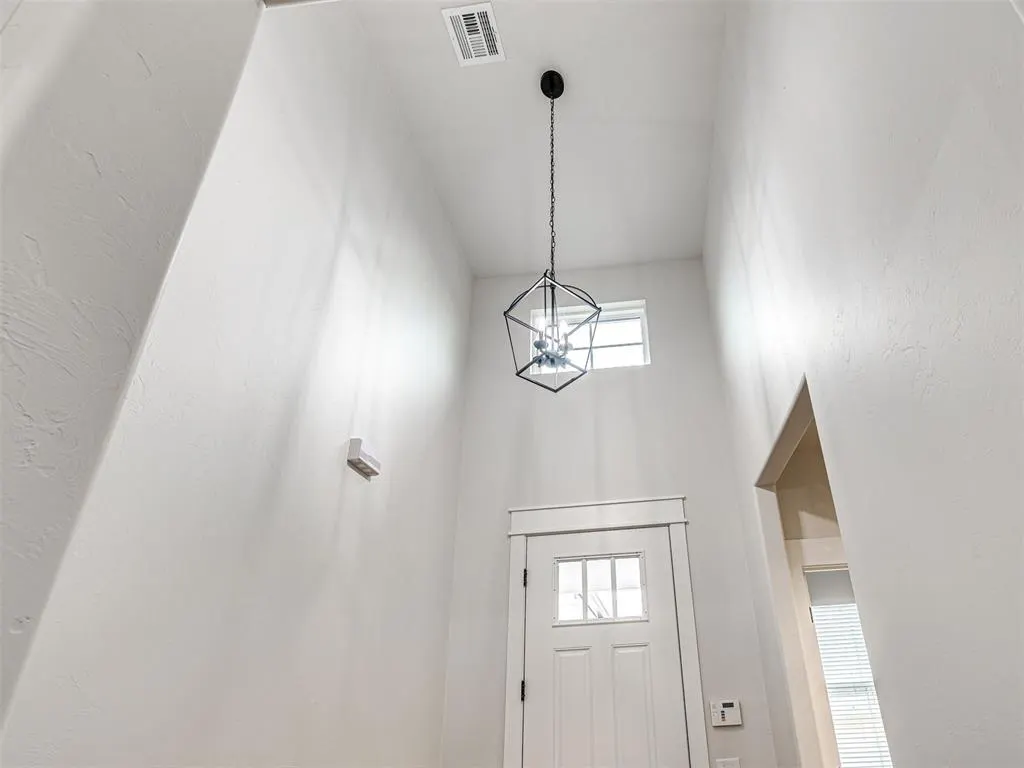 Photo 7 — 509 Blue Bird Lane, Shawnee, OK 74804