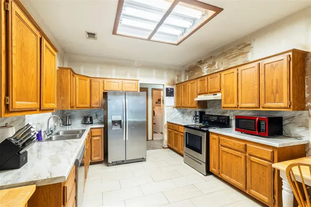 Photo 3 — 1812 Foxfire Road, Edmond, OK 73003