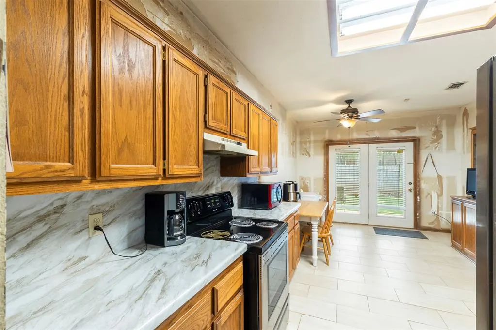 Photo 8 — 1812 Foxfire Road, Edmond, OK 73003