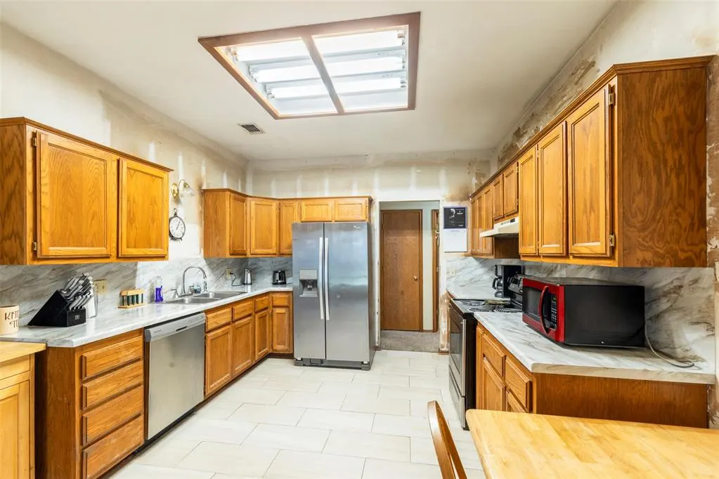 Photo 10 — 1812 Foxfire Road, Edmond, OK 73003