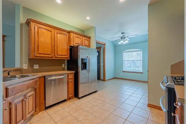 Photo 6 — 11521 Village Avenue, Midwest City, OK 73130