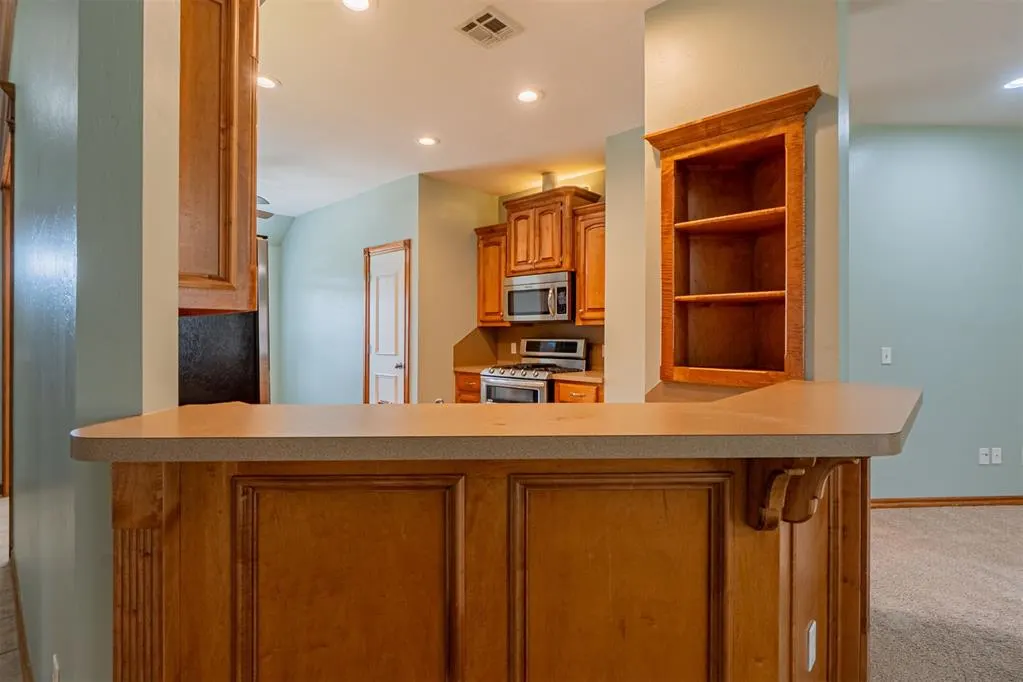 Photo 12 — 11521 Village Avenue, Midwest City, OK 73130