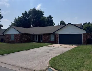 Sold home at 2208 NW 118th Street