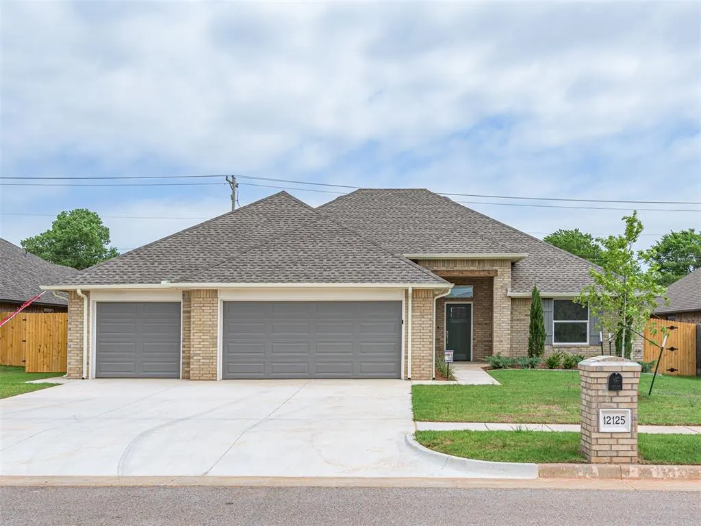 Front exterior — 12125 SW 45th Terrace, Mustang, OK 73064
