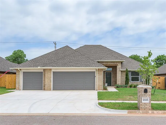Front exterior — 12125 SW 45th Terrace, Mustang, OK 73064