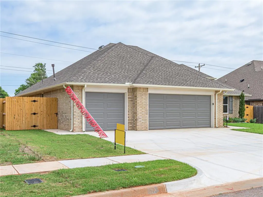 Photo 3 — 12125 SW 45th Terrace, Mustang, OK 73064